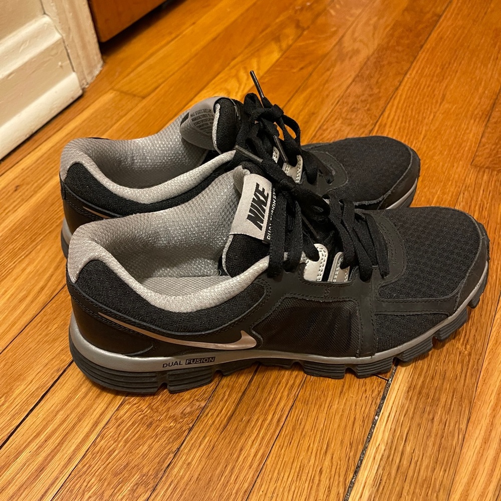 Nike Women’s running shoes -Dual Fusion- size 11 - black